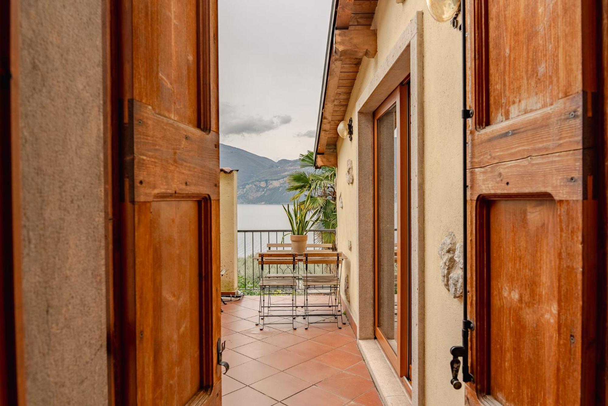 Villa Valya By Gardadoma Brenzone sul Garda Dış mekan fotoğraf